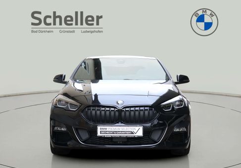 BMW 220, 2024