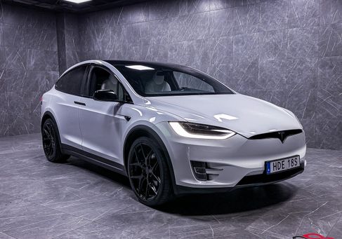 Tesla Model X, 2020