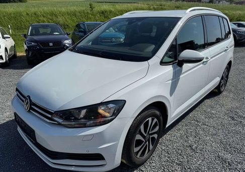 Volkswagen Touran, 2023 3