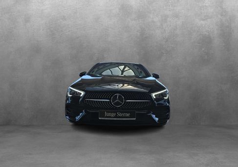 Mercedes-Benz CLA 200, 2022