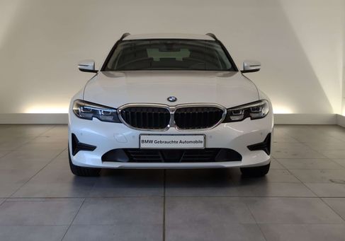BMW 318, 2022
