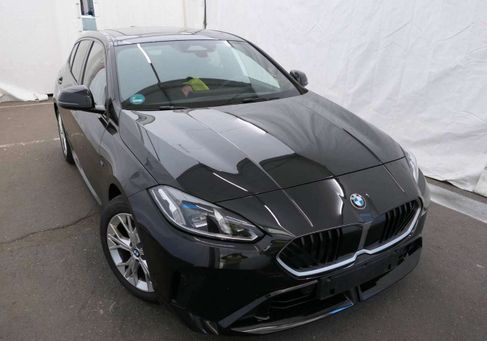 BMW 118, 2025