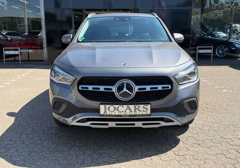 Mercedes-Benz GLA 180, 2023