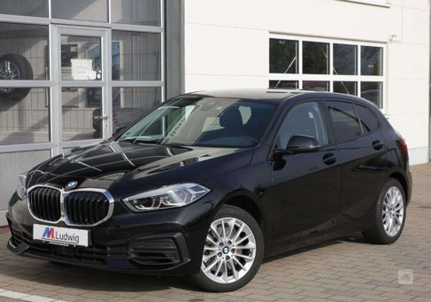 BMW 120, 2022