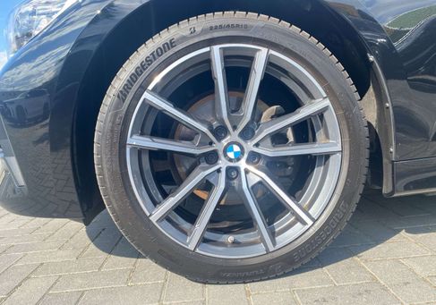 BMW 320, 2022 3