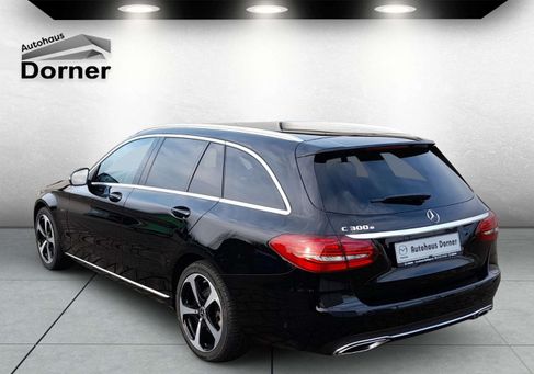 Mercedes-Benz C 300, 2021