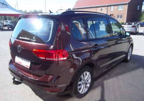 Volkswagen Touran, 2018 3