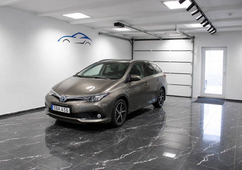 Toyota Auris Touring Sports, 2016
