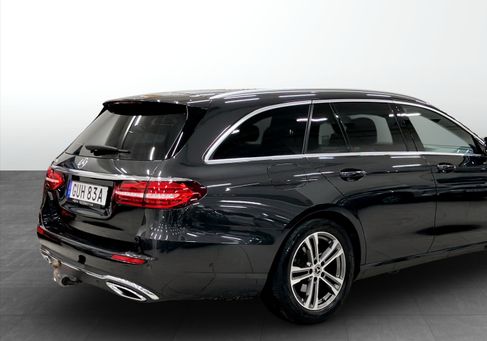 Mercedes-Benz E 220, 2022