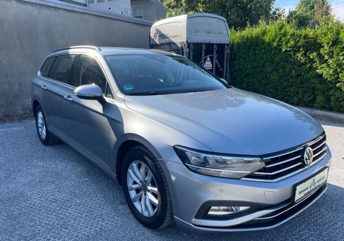 Volkswagen Passat Variant, 2022