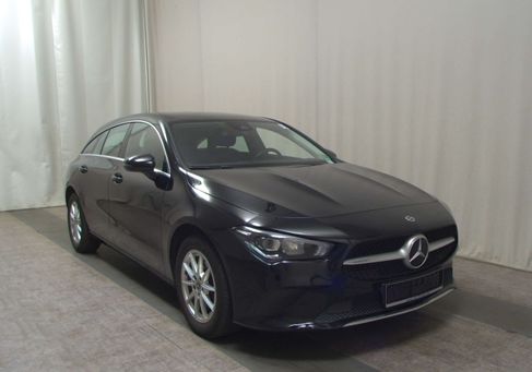 Mercedes-Benz CLA 180, 2022