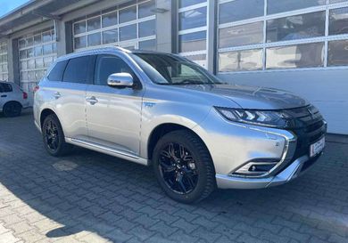 Mitsubishi Outlander, 2020