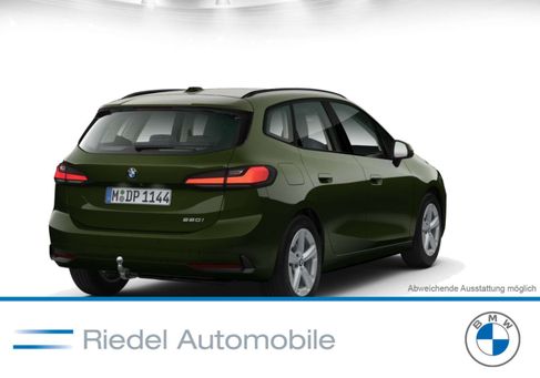 BMW 220, 2025 2