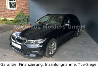 BMW 330, 2022