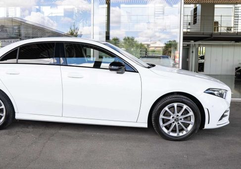 Mercedes-Benz A 250, 2022
