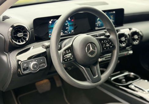 Mercedes-Benz A 180, 2022