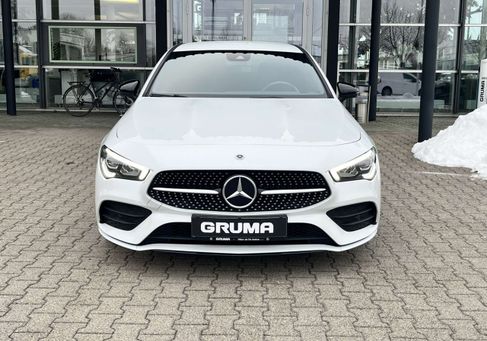 Mercedes-Benz CLA 180, 2022