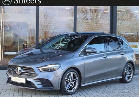 Mercedes-Benz B 180, 2025