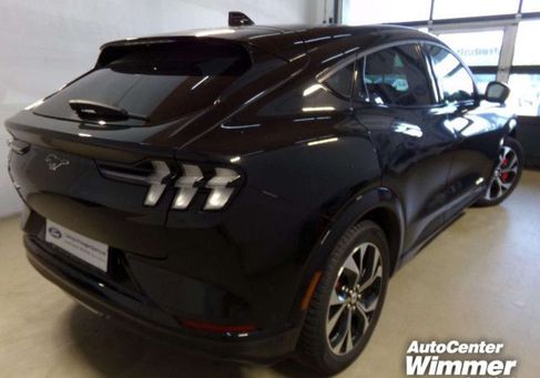 Ford Mustang, 2022 3