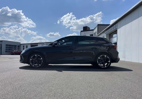 Cupra Leon, 2025