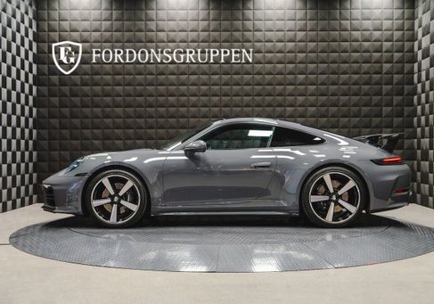Porsche, 2025