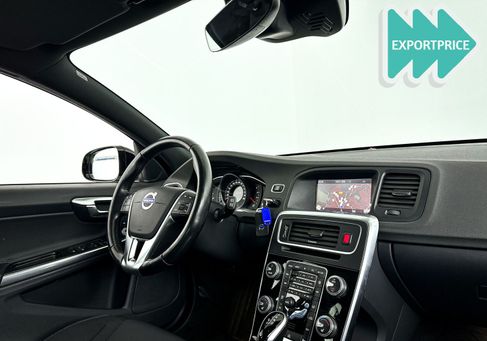 Volvo V60 Cross Country, 2019