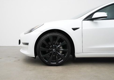 Tesla Model 3, 2021