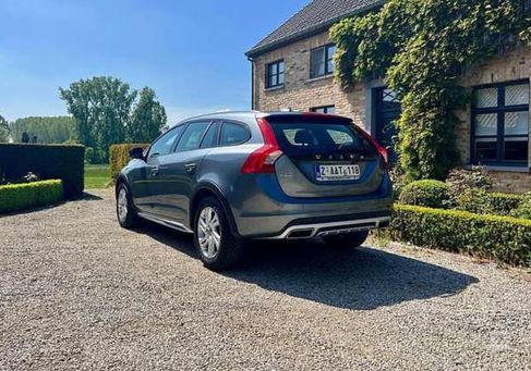 Volvo V60 Cross Country, 2018