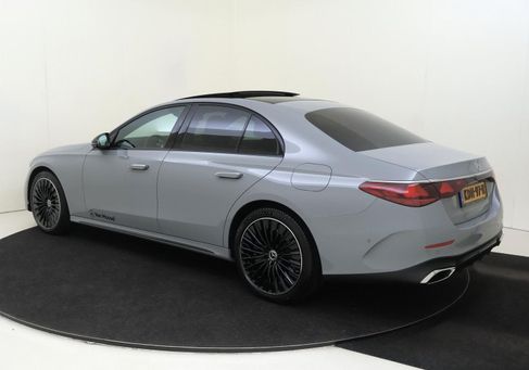 Mercedes-Benz E 400, 2026
