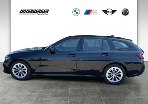 BMW 318, 2022