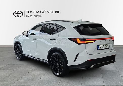 Lexus NX, 2022