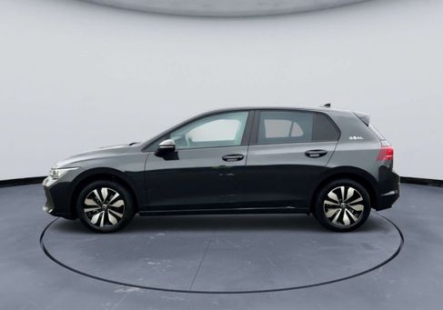 Volkswagen Golf, 2025