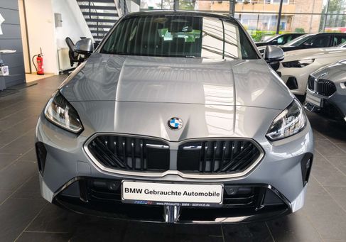 BMW 120, 2025