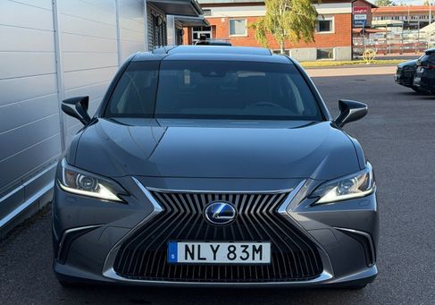 Lexus ES, 2021