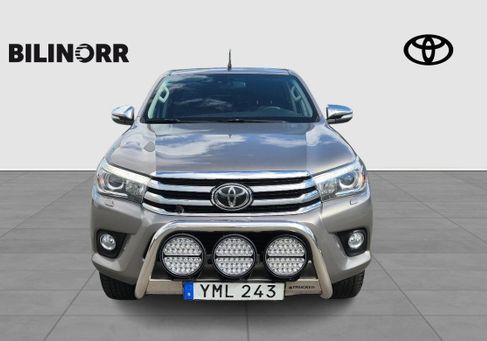 Toyota Hilux, 2017