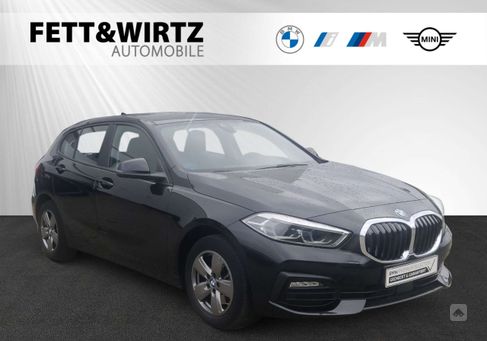 BMW 118, 2021