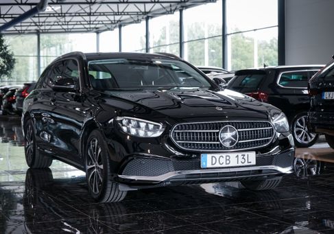 Mercedes-Benz E 300, 2023 3