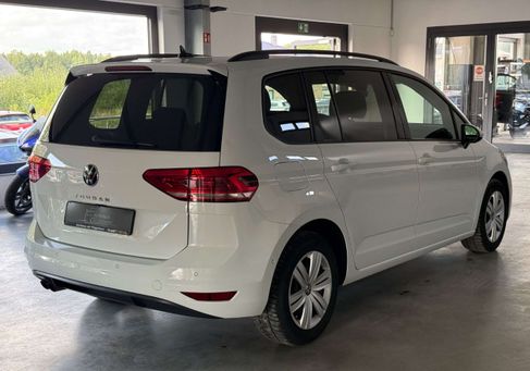 Volkswagen Touran, 2022 3