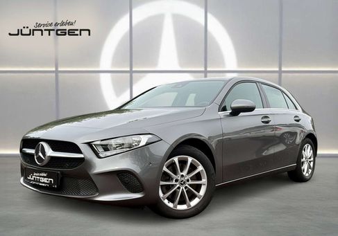 Mercedes-Benz A 250, 2022 3