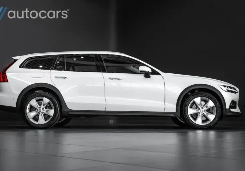 Volvo V60 Cross Country, 2024
