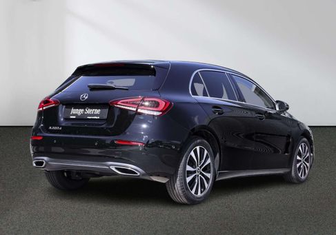 Mercedes-Benz A 200, 2022