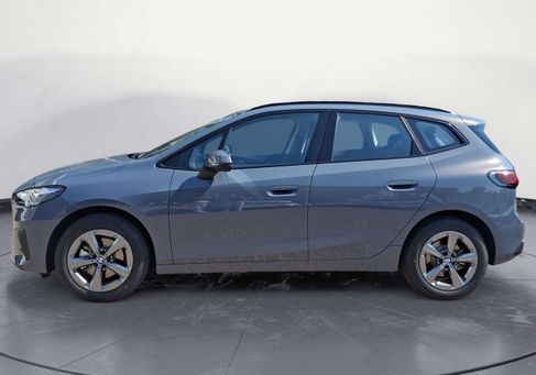 BMW 220, 2025 3