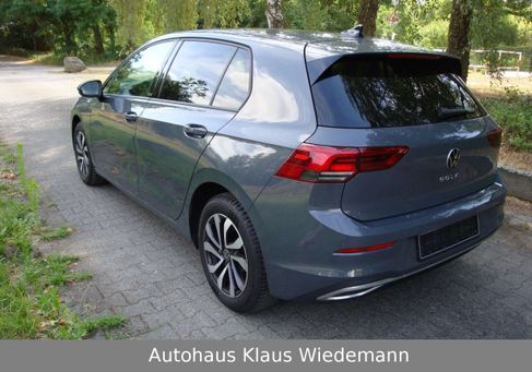 Volkswagen Golf, 2021