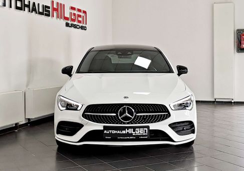 Mercedes-Benz CLA 180, 2022