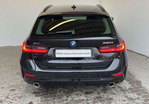BMW 330, 2022