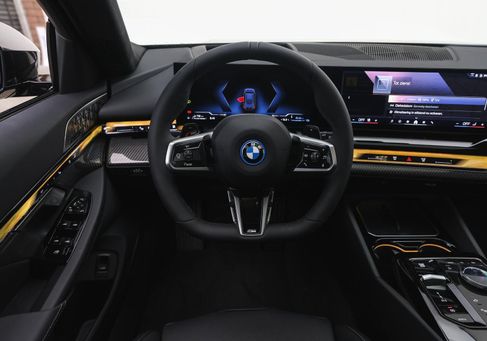 BMW 550, 2026