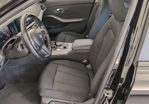 BMW 318, 2022