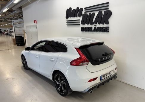 Volvo V40, 2019