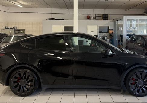 Tesla Model Y, 2022 2