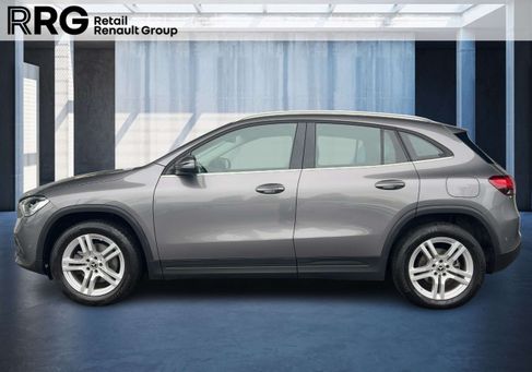 Mercedes-Benz GLA 200, 2021